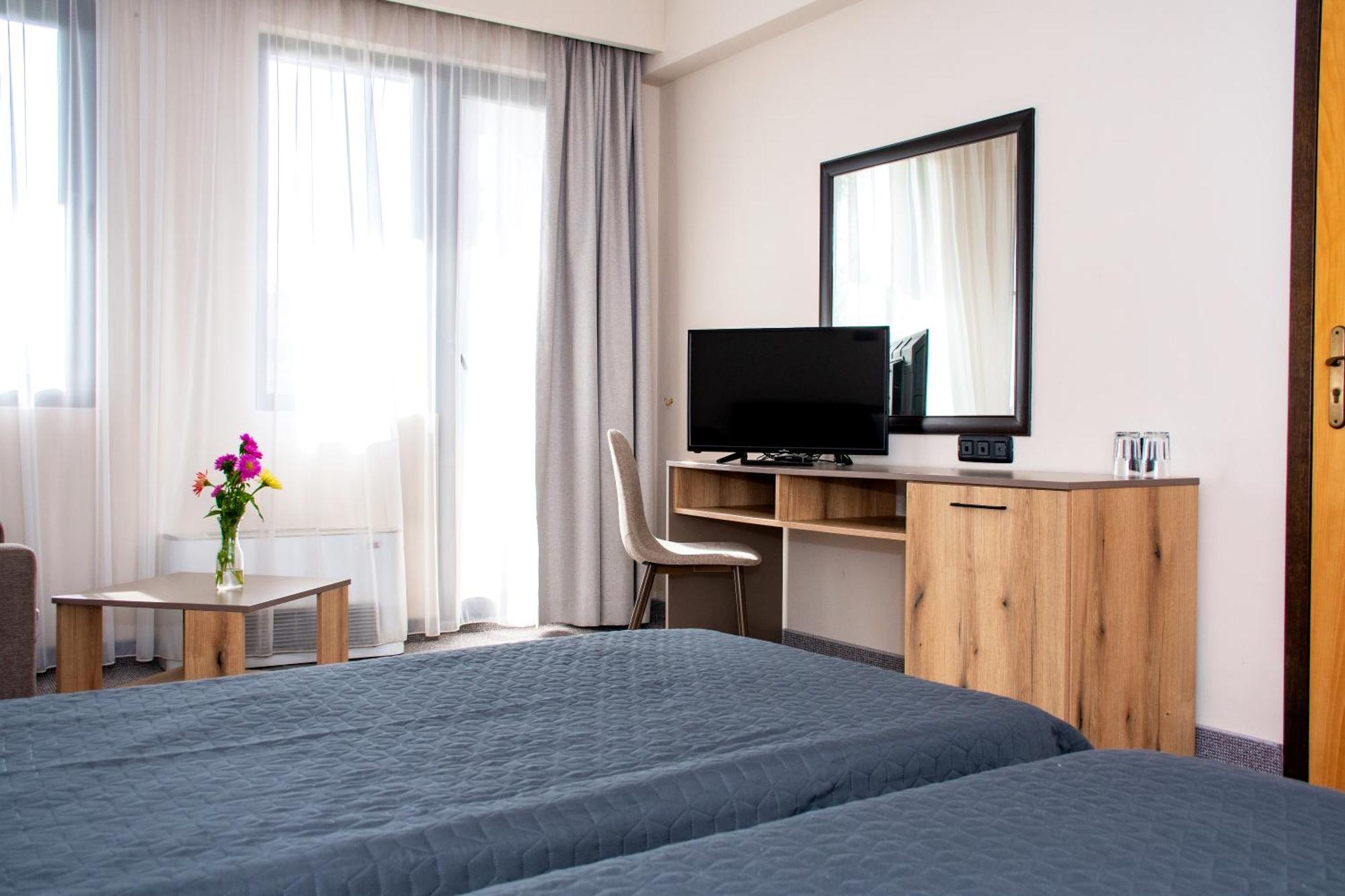 Orphey Hotel 4*