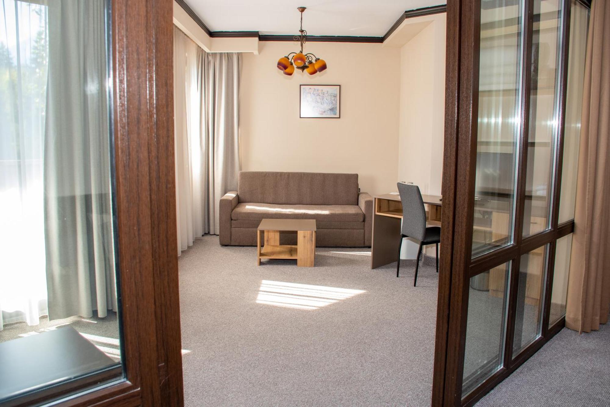 Orphey Hotel